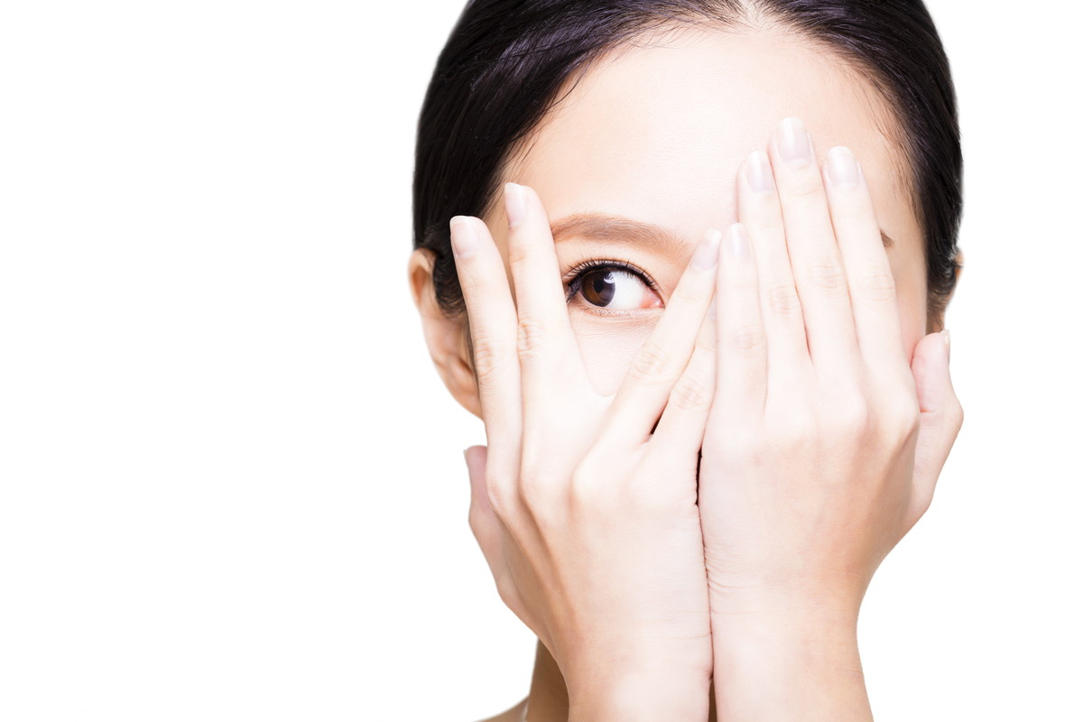 東京 眼瞼下垂のセルフチェック なりやすい人の特徴とは 保険適用で治療が可能な形成外科なら日本橋形成外科 皮フ科 美容外科